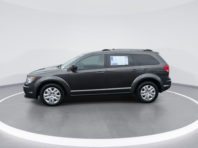 Used 2018 Gray Dodge SE image 5