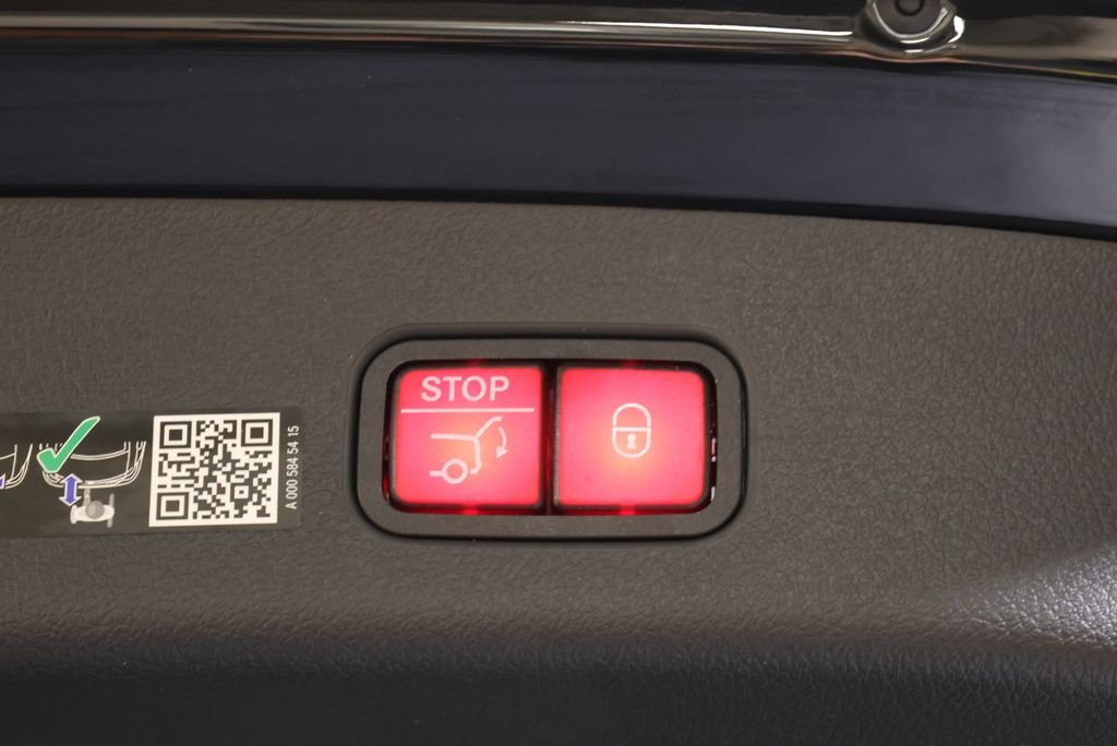 Used 2026 Black Mercedes-Benz GLC 300 image 55
