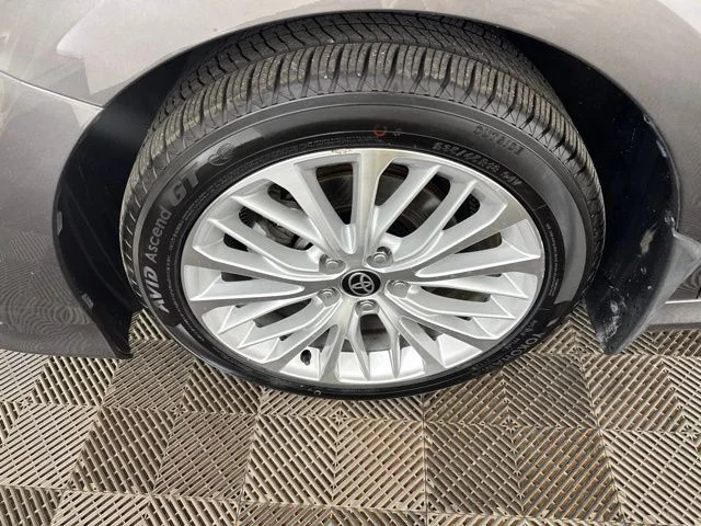 Used 2020 Gray Toyota XLE image 28