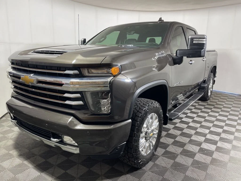 Used 2021 Brown Metallic Chevrolet High Country image 4