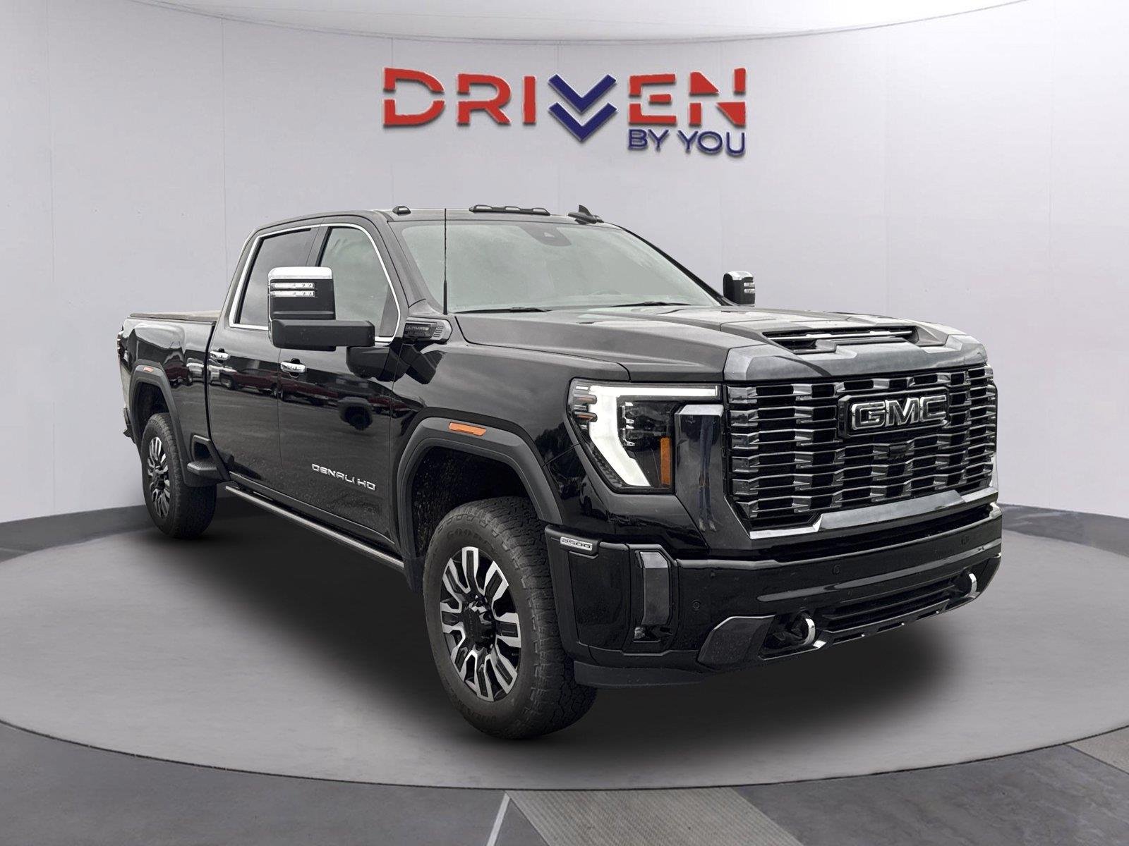 Used 2024 Onyx Black GMC Denali Ultimate image 2