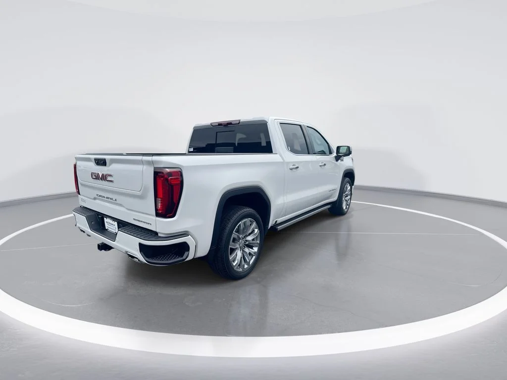Used 2024 White GMC Denali image 8