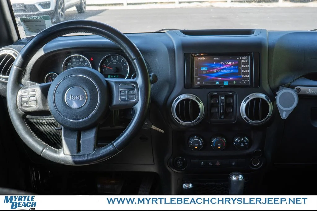 Used 2018 Granite Crystal Metallic Clearcoat Jeep Unlimited Sahara image 16