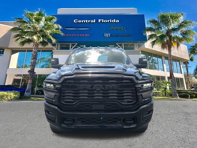 New 2026 Diamond Black Crystal Pearl-Coat Exterior Paint RAM Tradesman image 3