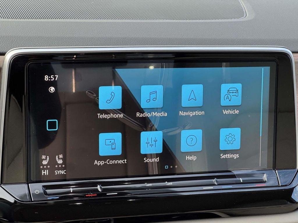 New 2026 White Volkswagen 2.0T SE w/Technology image 19