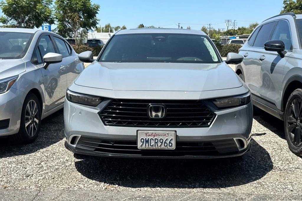 Certified Used 2024 Urban Gray Pearl Honda Touring image 3