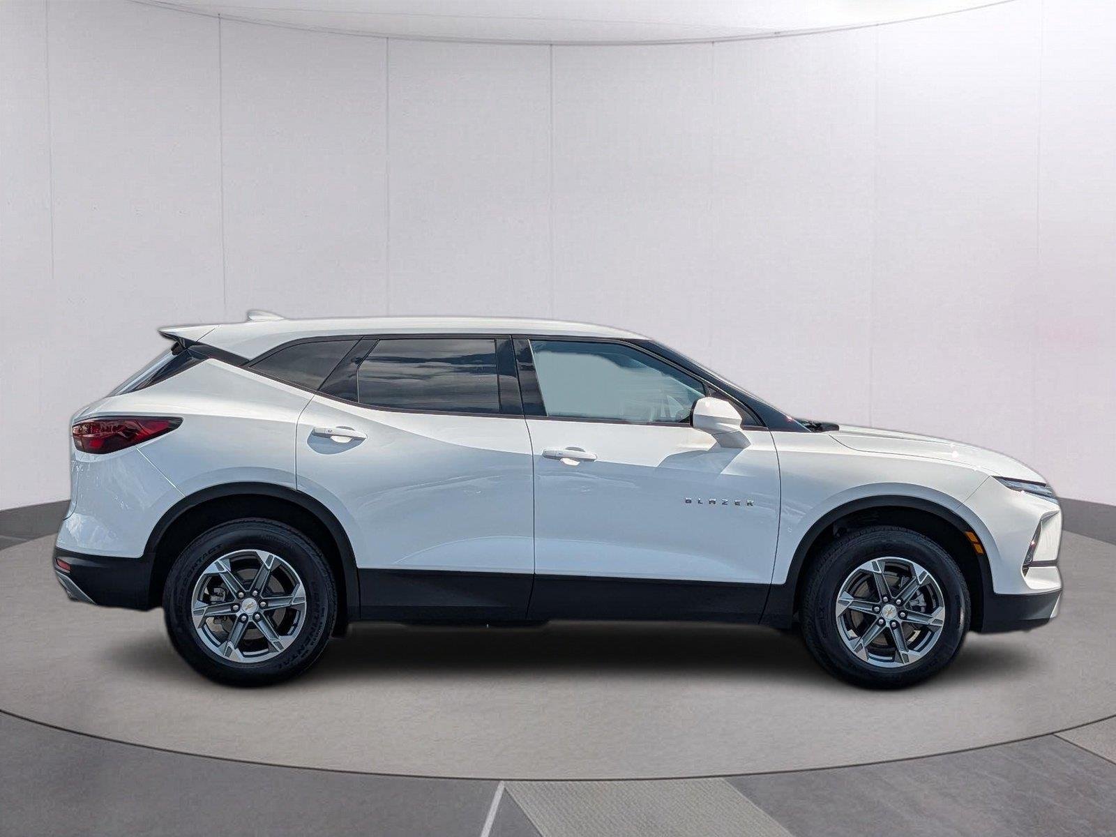 2025 Chevrolet Blazer 2LT - Photo 6
