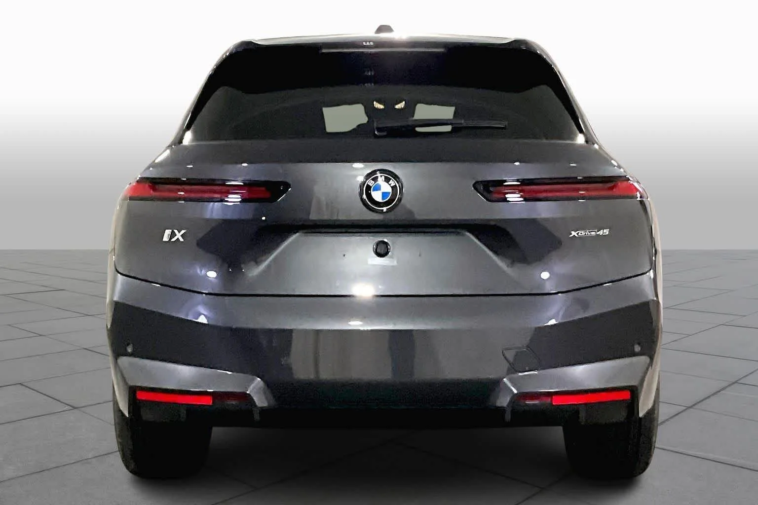 New 2026 Dark Graphite Metallic BMW xDrive45 image 4