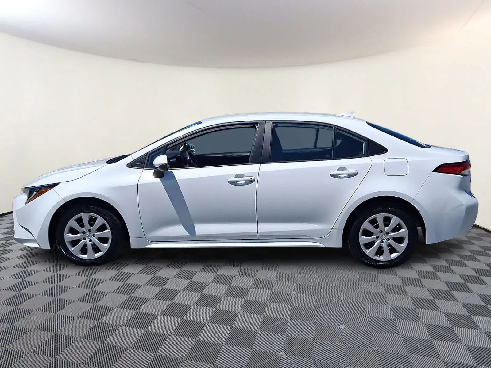 Certified Used 2024 Ice Cap Toyota LE image 10