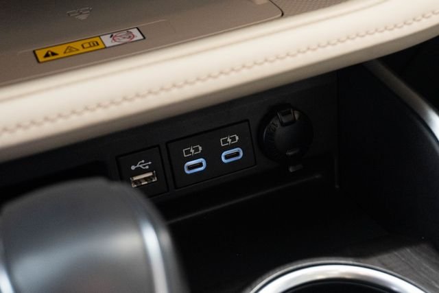 Used 2024  Toyota Platinum image 26
