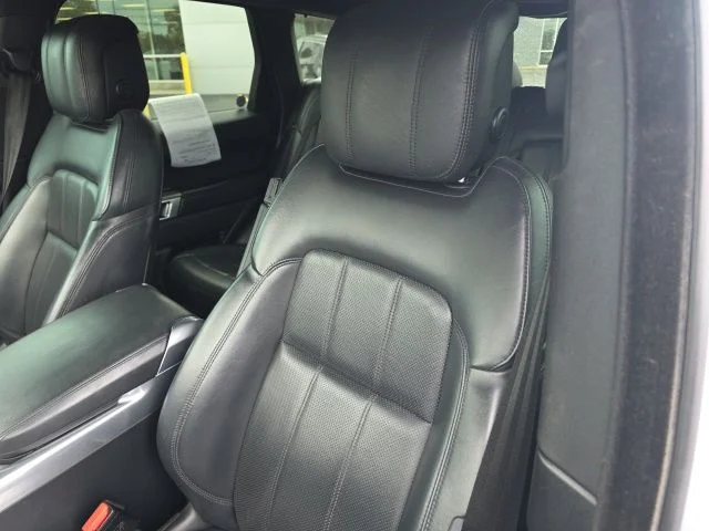 Used 2020 Indus Silver Land Rover HSE image 10