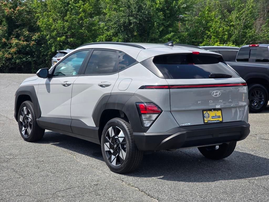 Used 2025 Gray Hyundai SEL image 24
