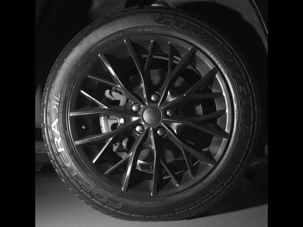 Used 2022 Diamond Black Crystal Pearlcoat Jeep Summit image 9