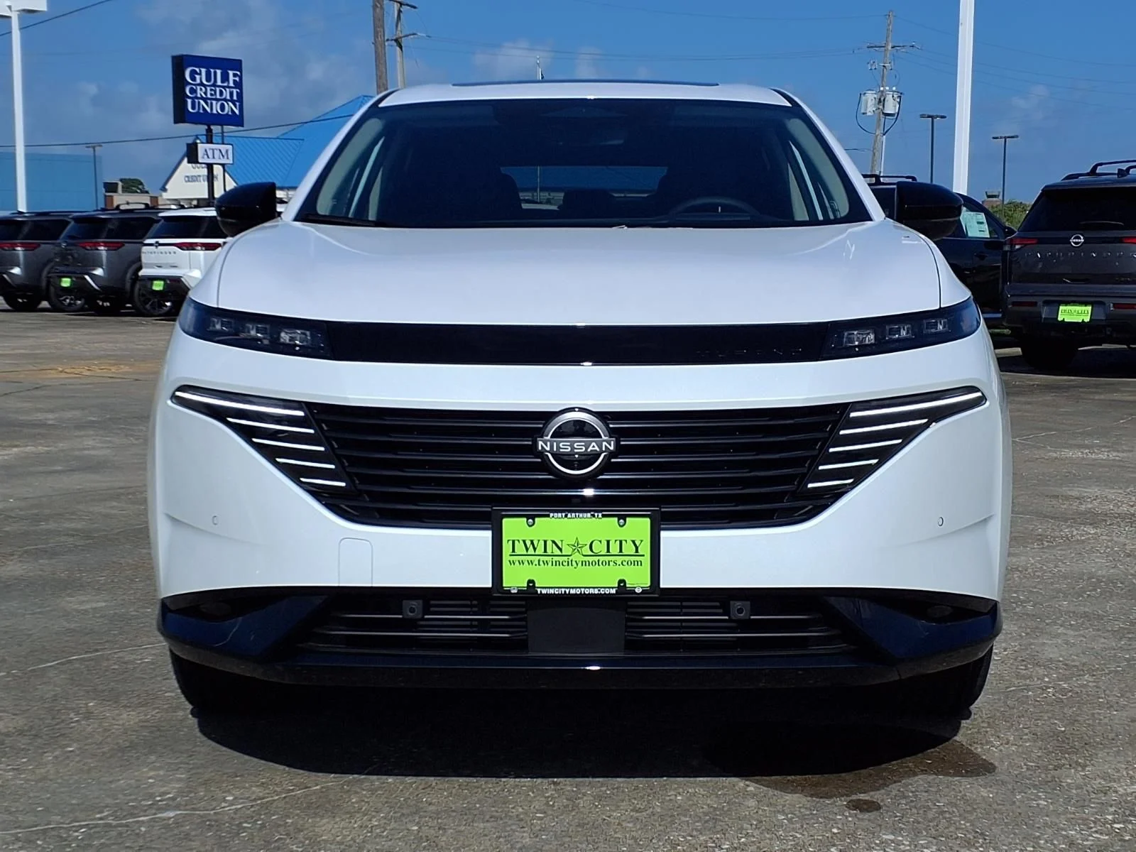 New 2026 White Nissan Platinum image 3