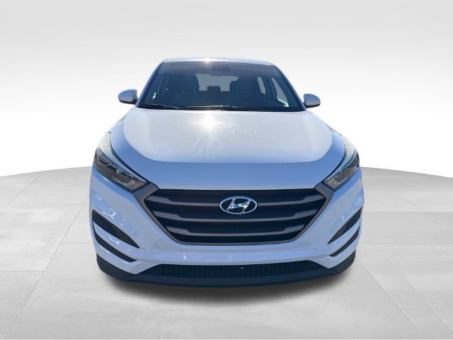 Used 2016 White Hyundai SE image 8