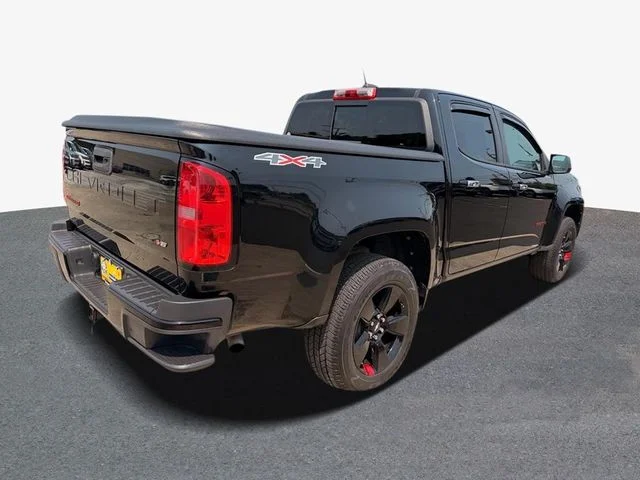 Used 2021 Black Chevrolet LT image 3