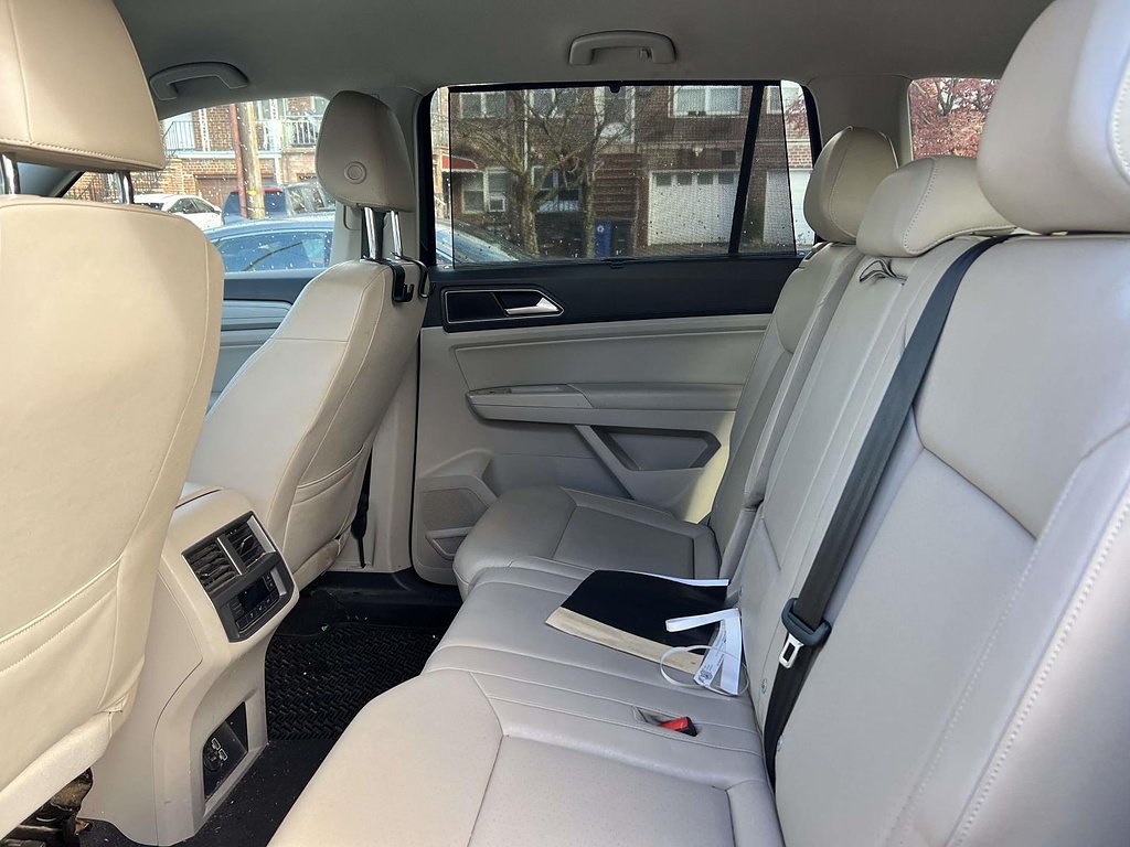 2018 Volkswagen Atlas SE - Photo 11