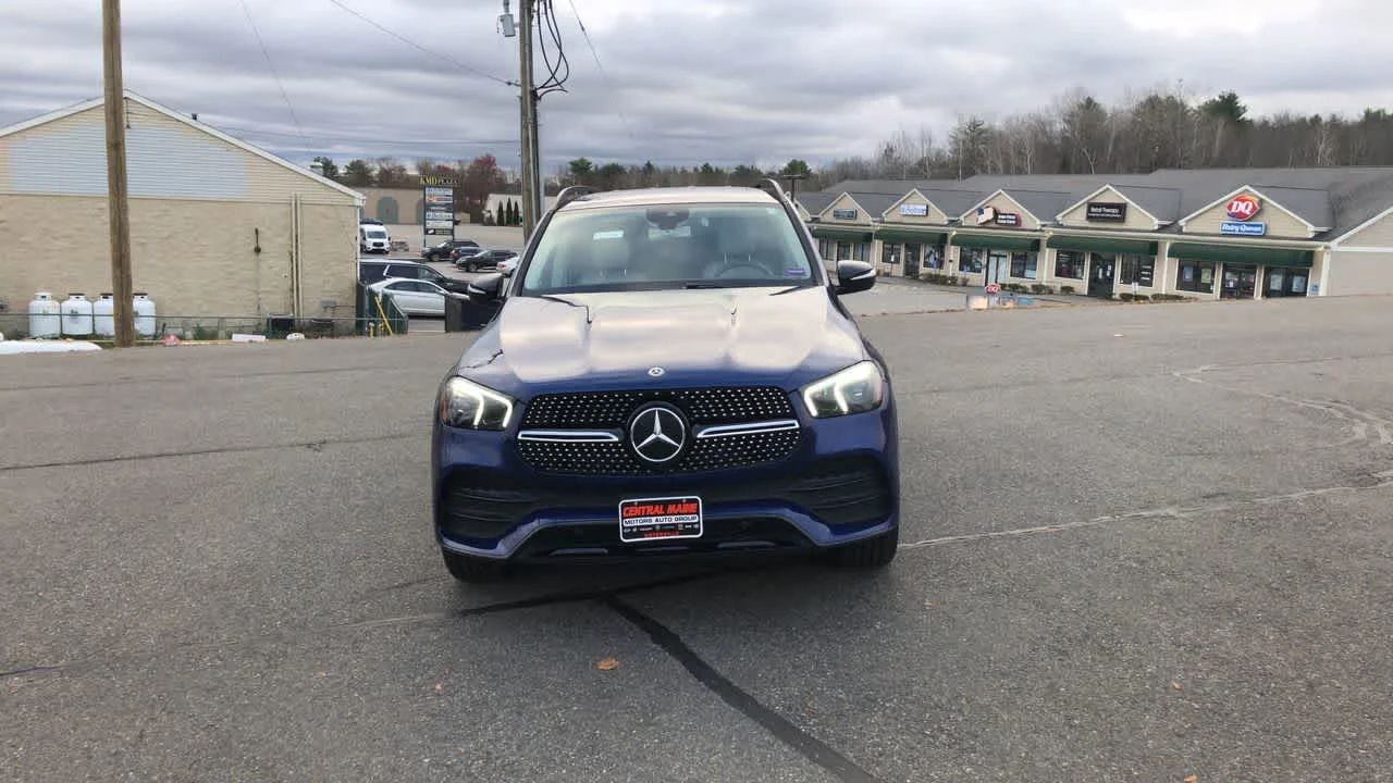 Used 2020 Brilliant Blue Metallic Mercedes-Benz GLE 350 image 3