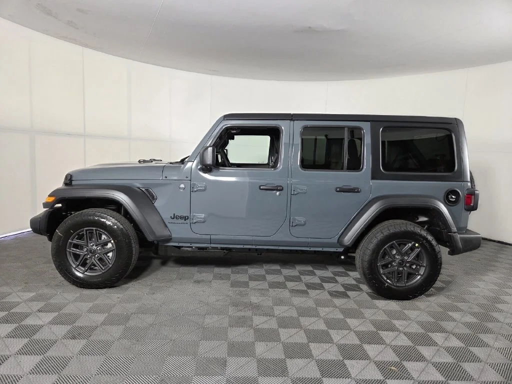New 2026 Anvil Clear-Coat Exterior Paint Jeep Sport S image 8