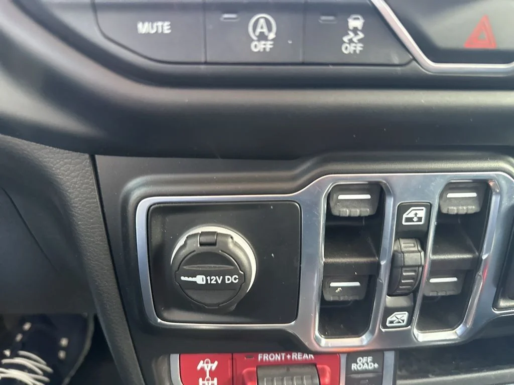 Certified Used 2022 Gray Jeep Unlimited Rubicon image 20