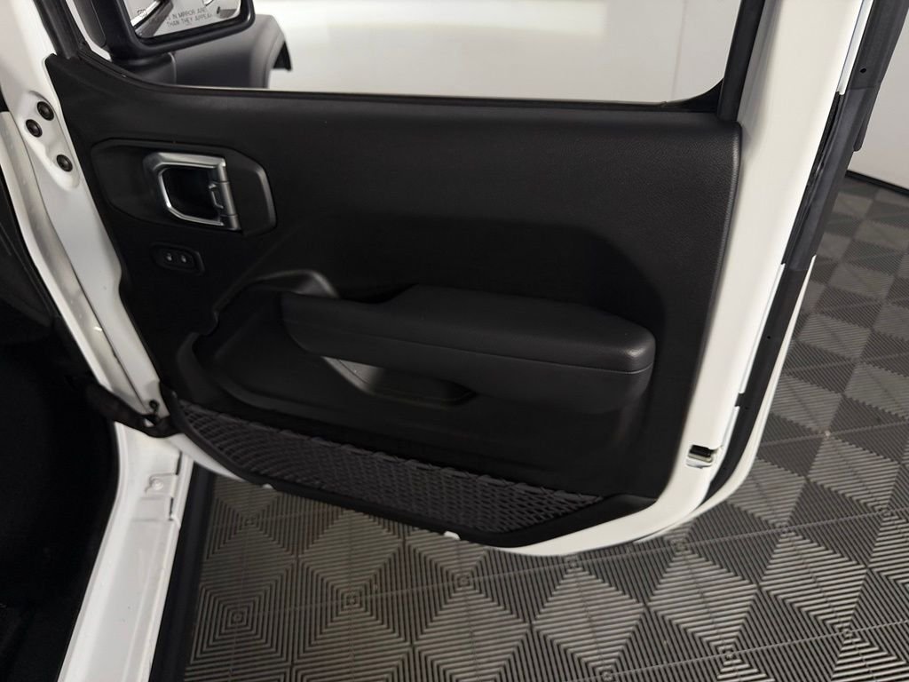 Certified Used 2026 White Jeep Rubicon image 44