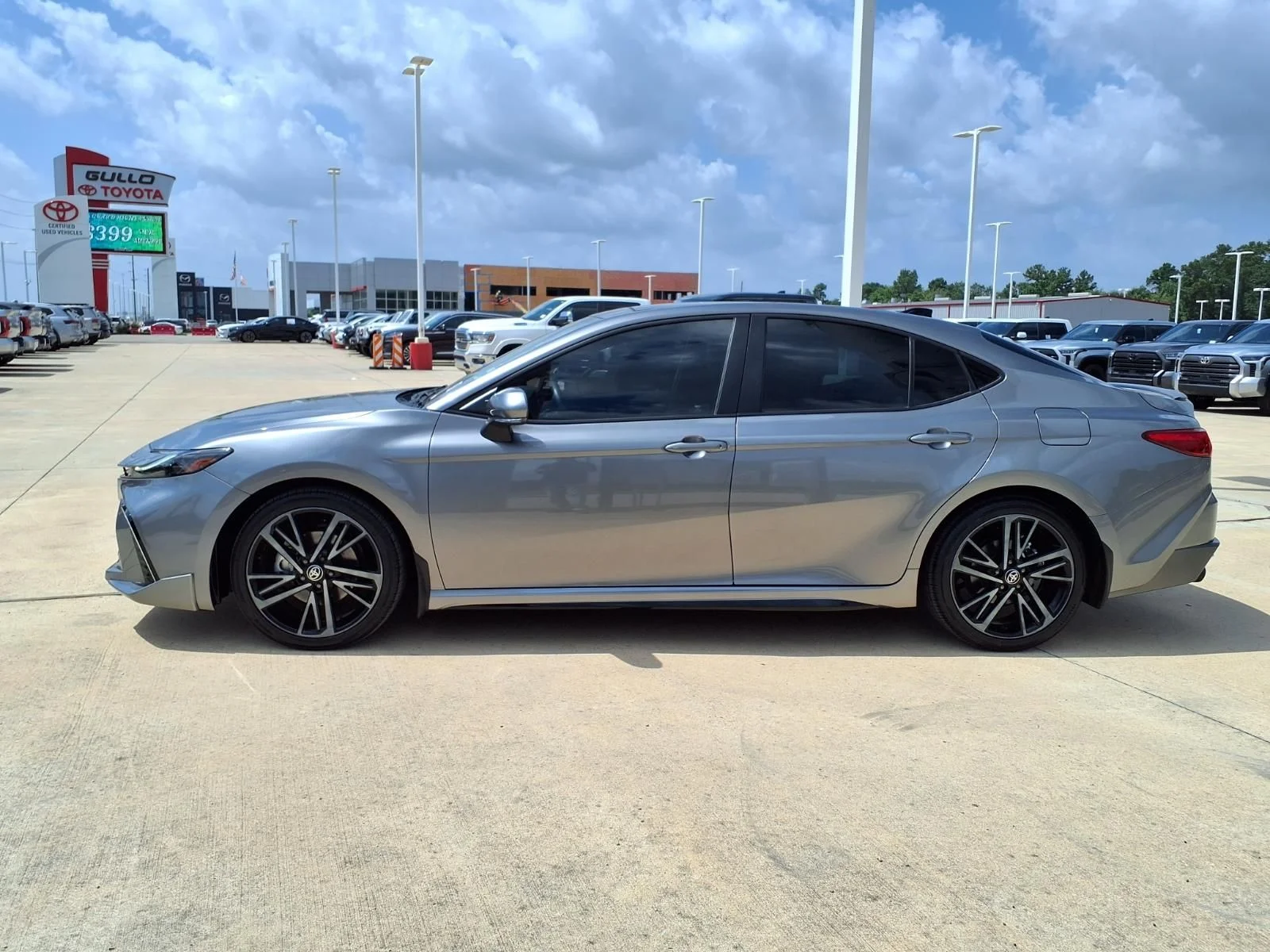 Certified Used 2025  Toyota XSE image 8