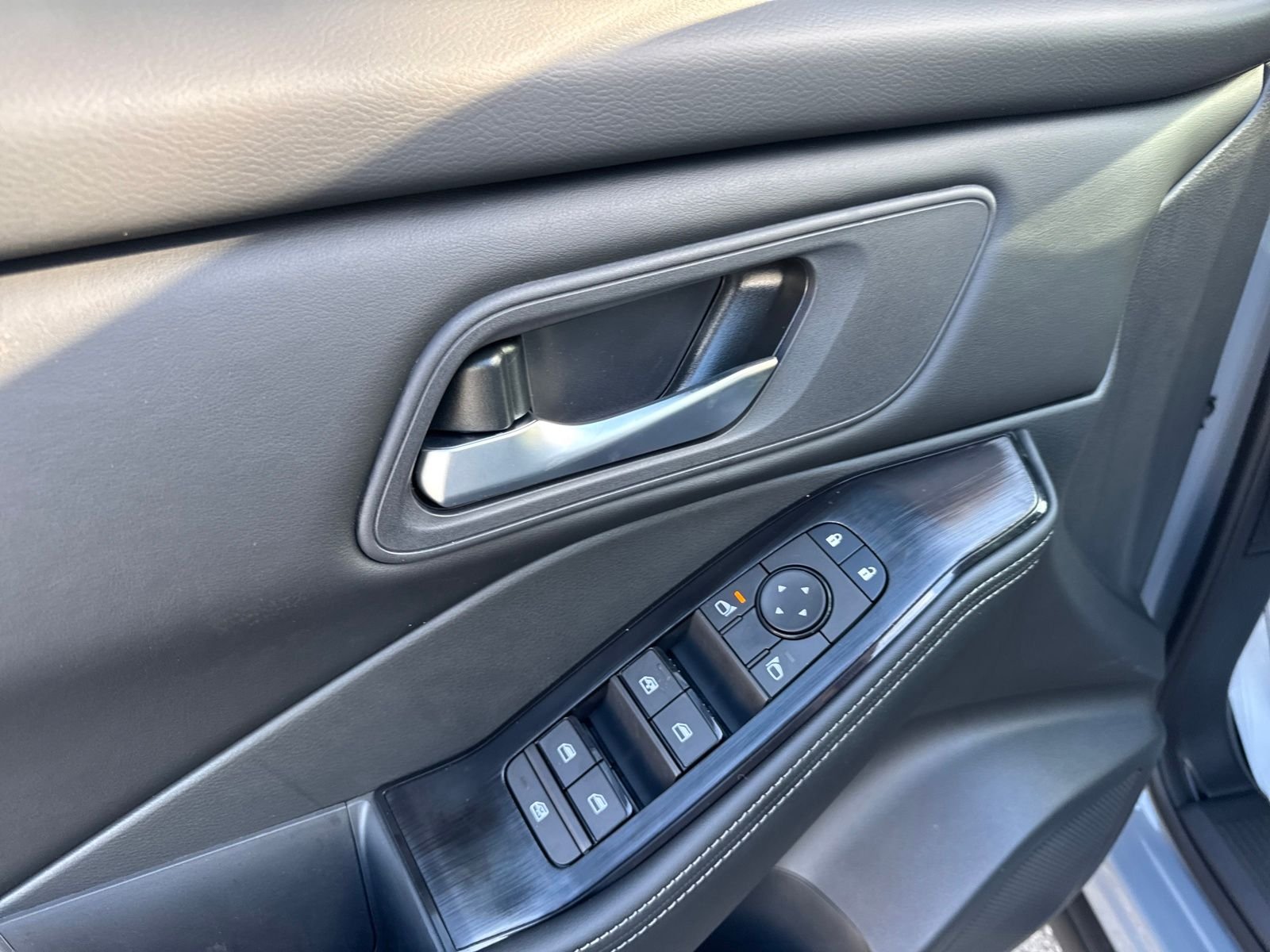 New 2026 Nissan Rogue SV 4D Sport Utility