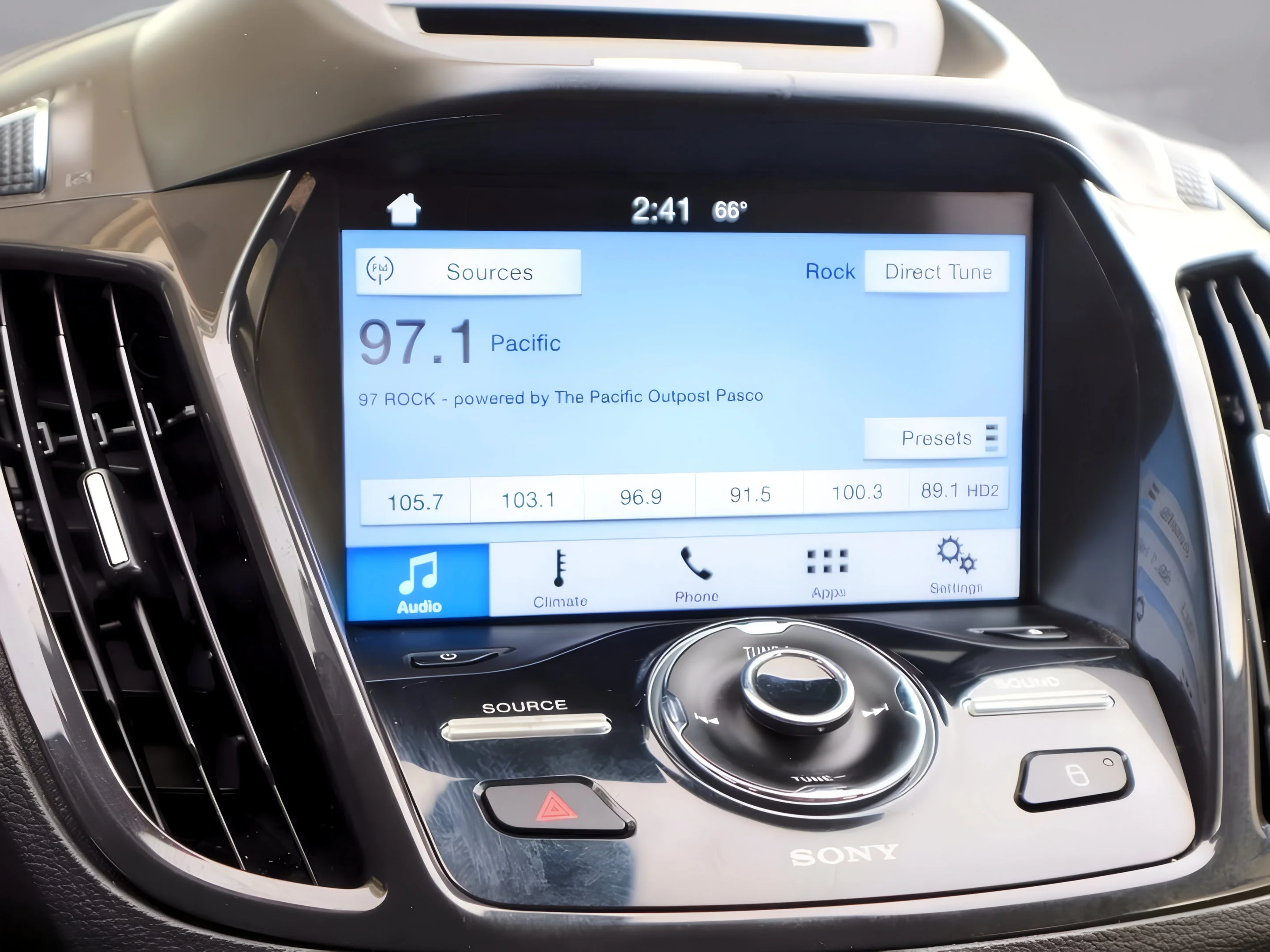 2024 Ford Escape Platinum - Photo 20