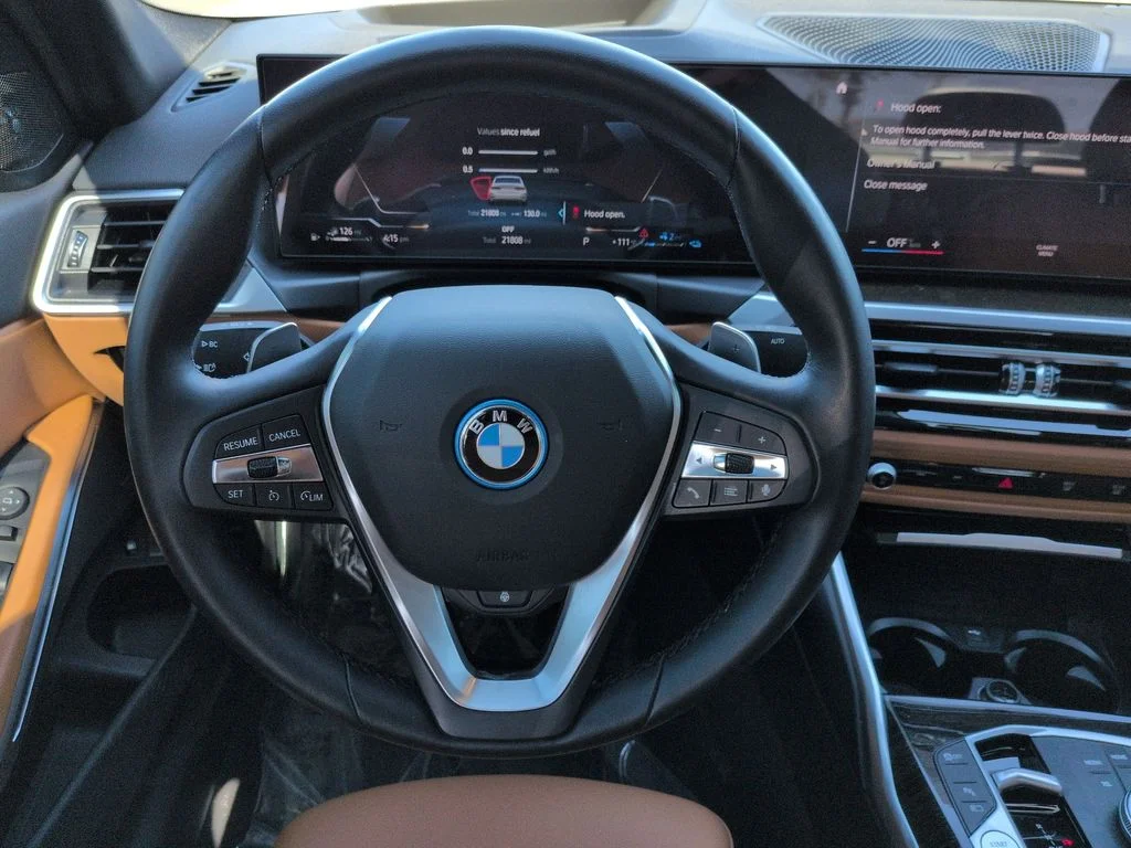 Used 2023 White BMW 330e iPerformance image 19