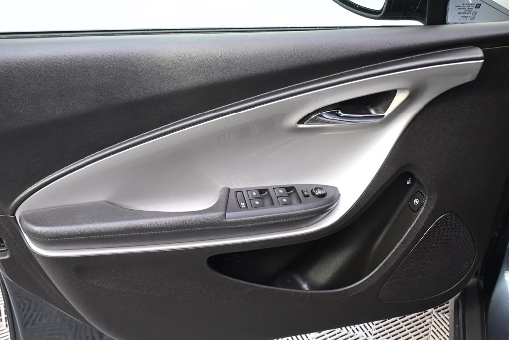 Used 2013 Cyber Gray Metallic Chevrolet Base image 22