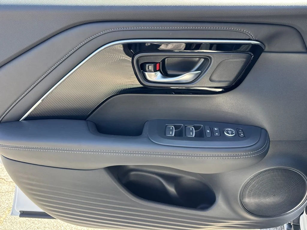 2025 Acura ADX Base - Photo 10