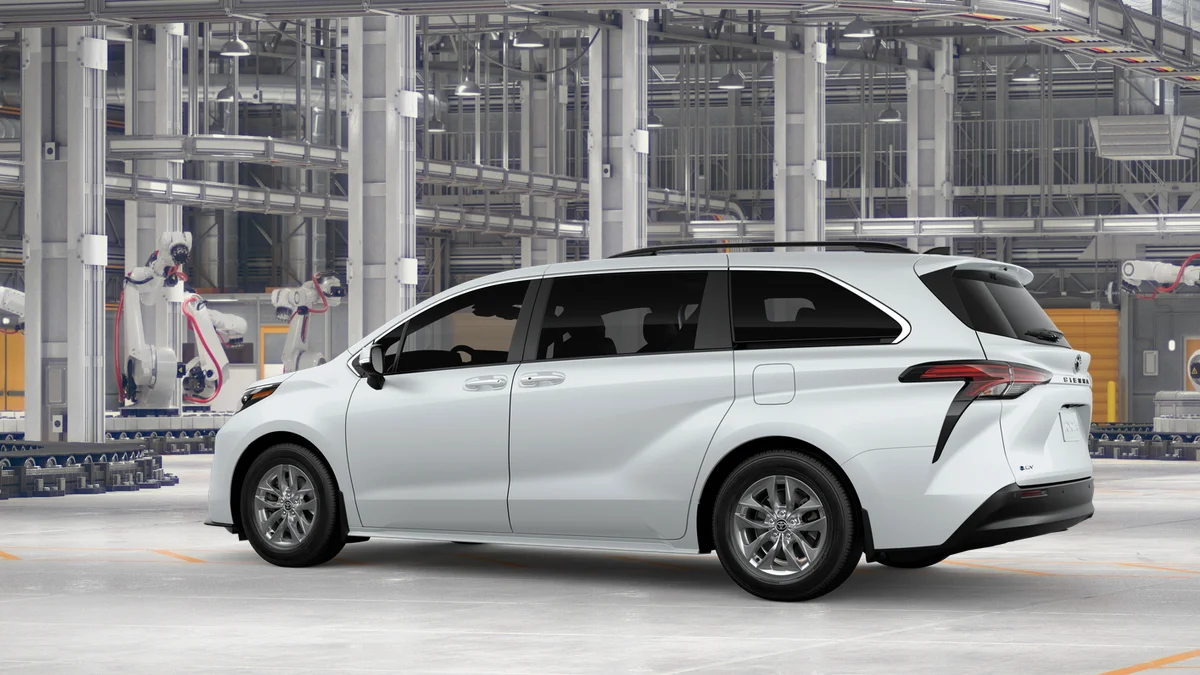 New 2026 Wind Chill Pearl Toyota XLE image 5