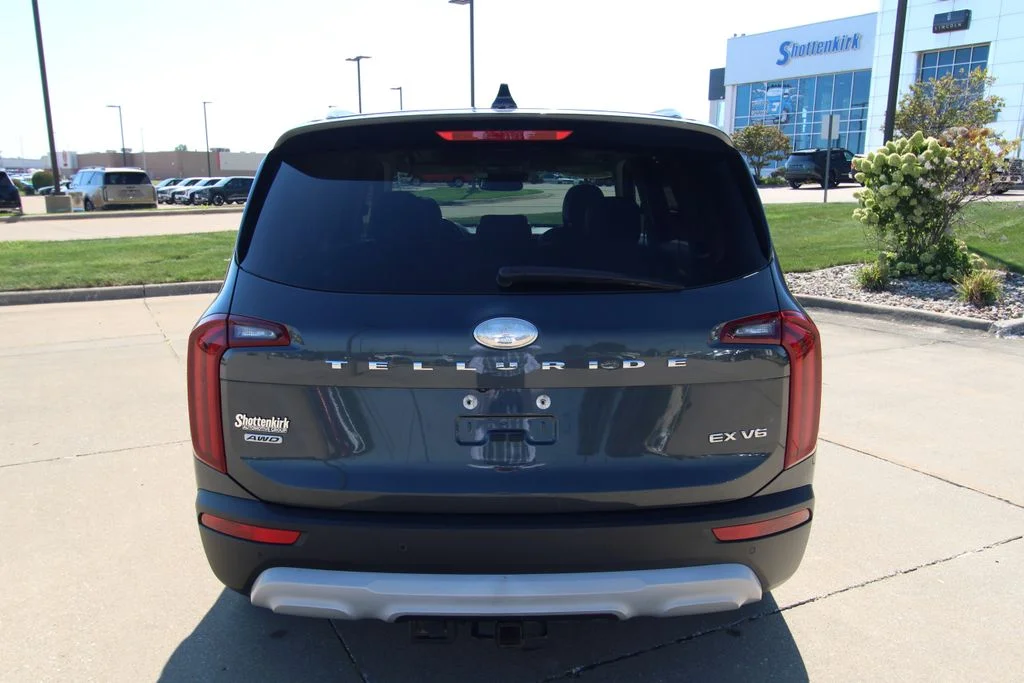 Used 2020 Gravity Gray Kia EX image 18