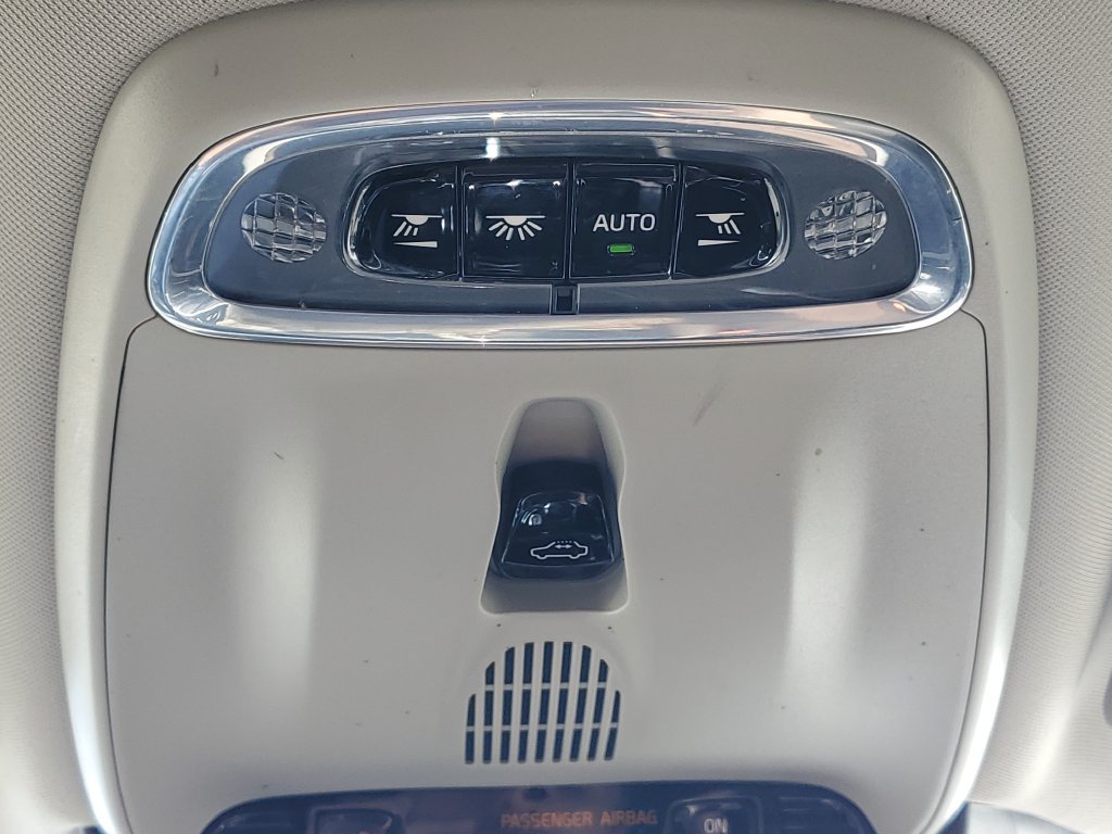 Used 2020  Volvo T5 image 35