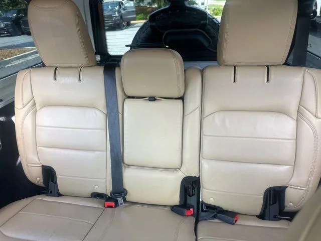 Used 2018 White Jeep Unlimited Sahara image 22