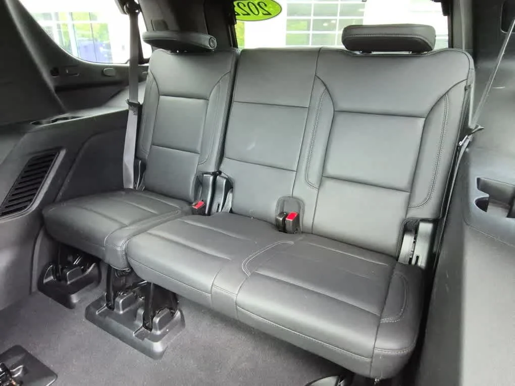 Used 2022 Summit White Chevrolet LT image 7
