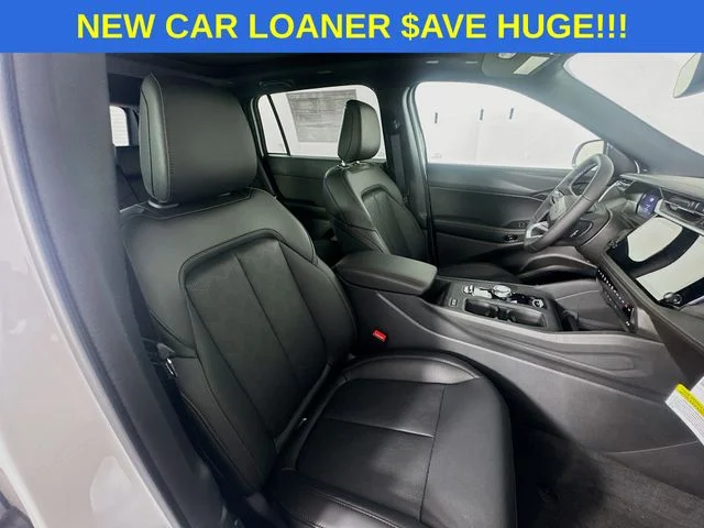 New 2026 Bright White Clear-Coat Exterior Paint Jeep  image 29