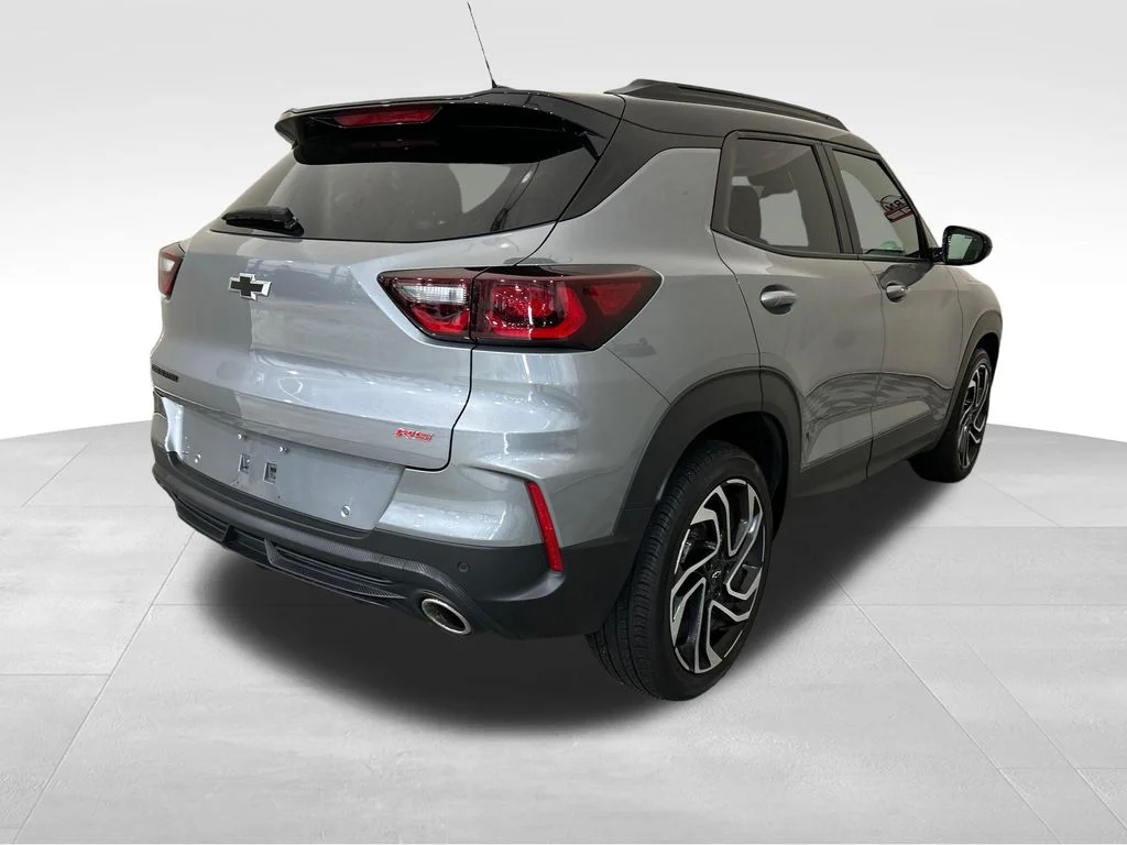 Used 2024 Gray Chevrolet RS image 5