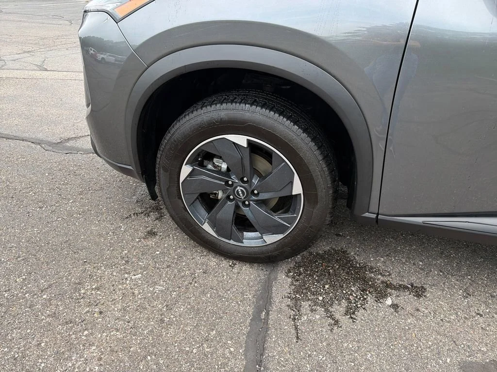 2024 Nissan Rogue SV - Photo 28