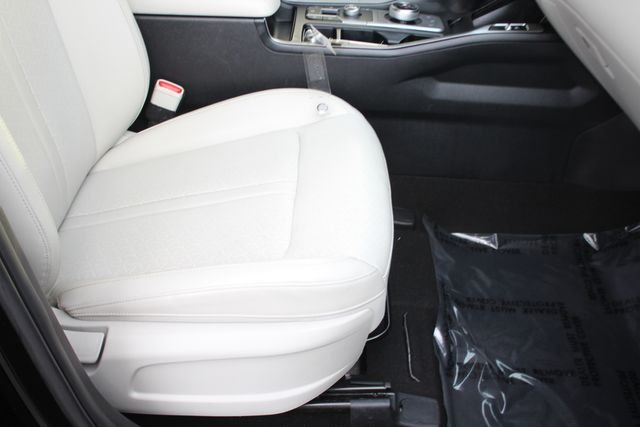 Used 2021 Black Kia S image 32