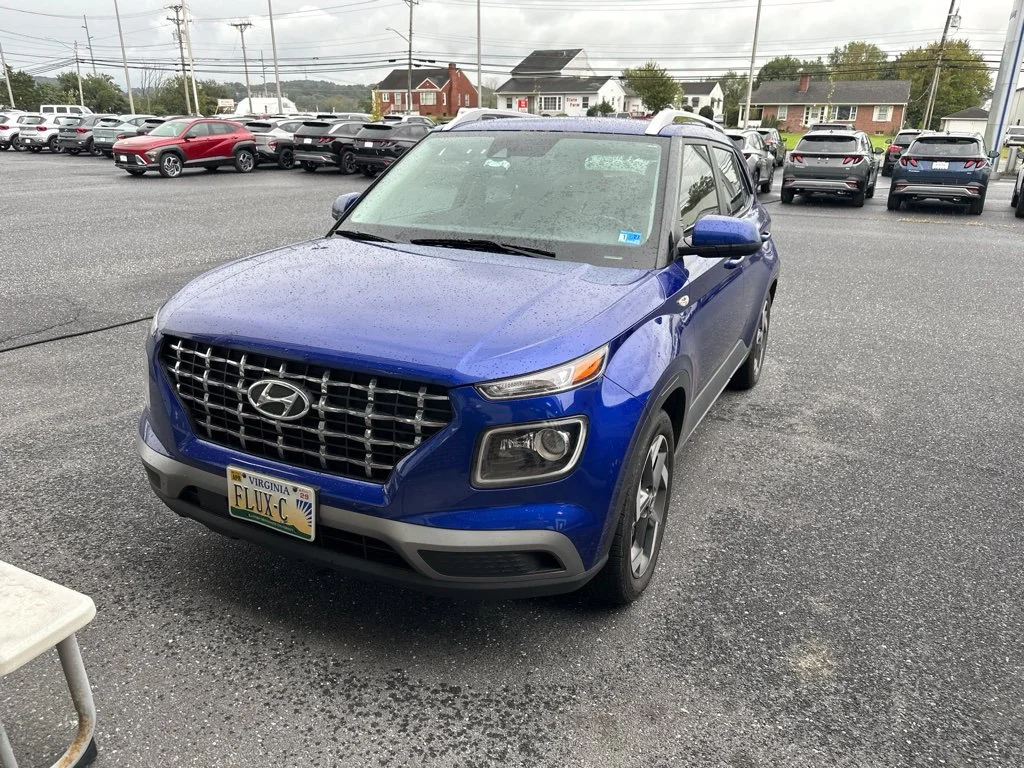 Used 2022 Blue Hyundai Limited image 2