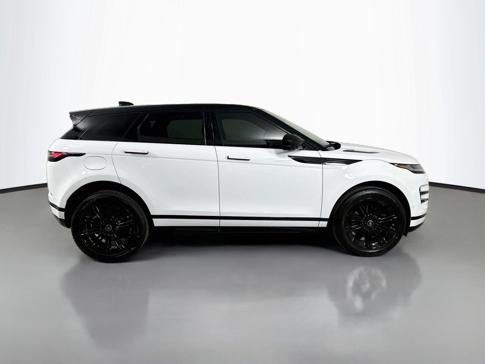 Certified Used 2026 Fuji White Land Rover Dynamic SE image 4