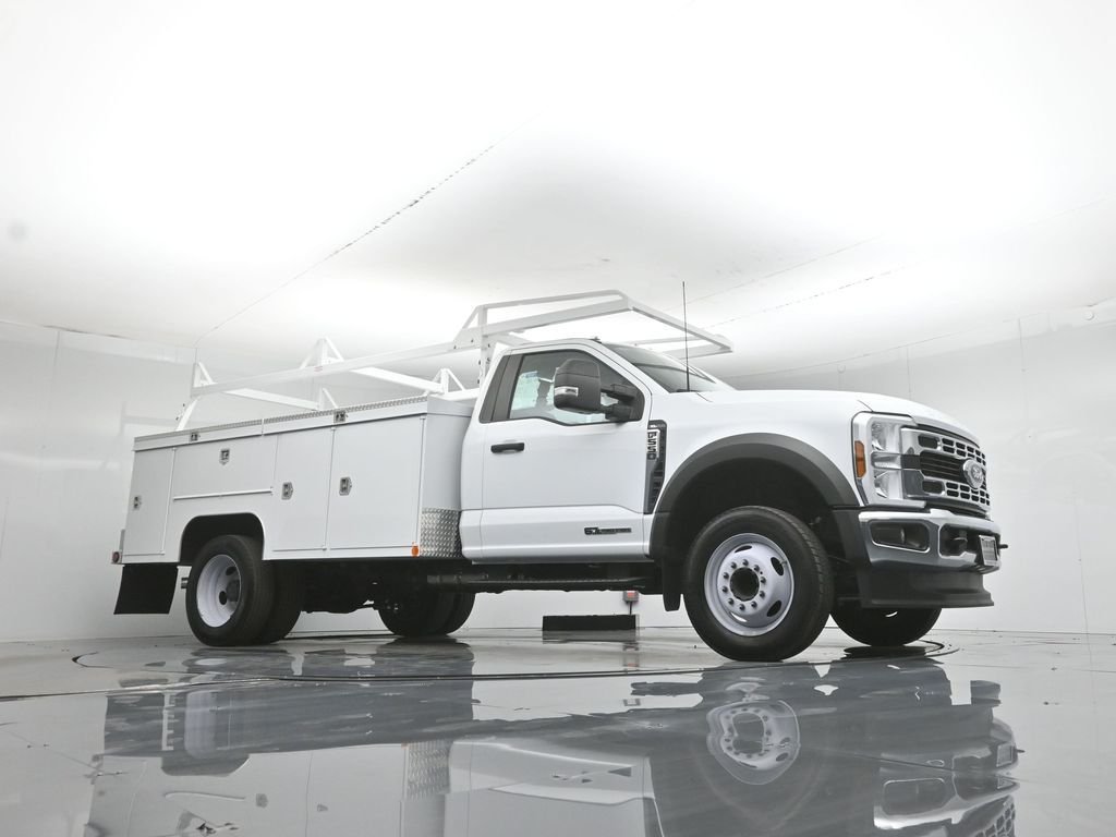 2025 Ford F-550 Super Duty Chassis Cab XL - Photo 3