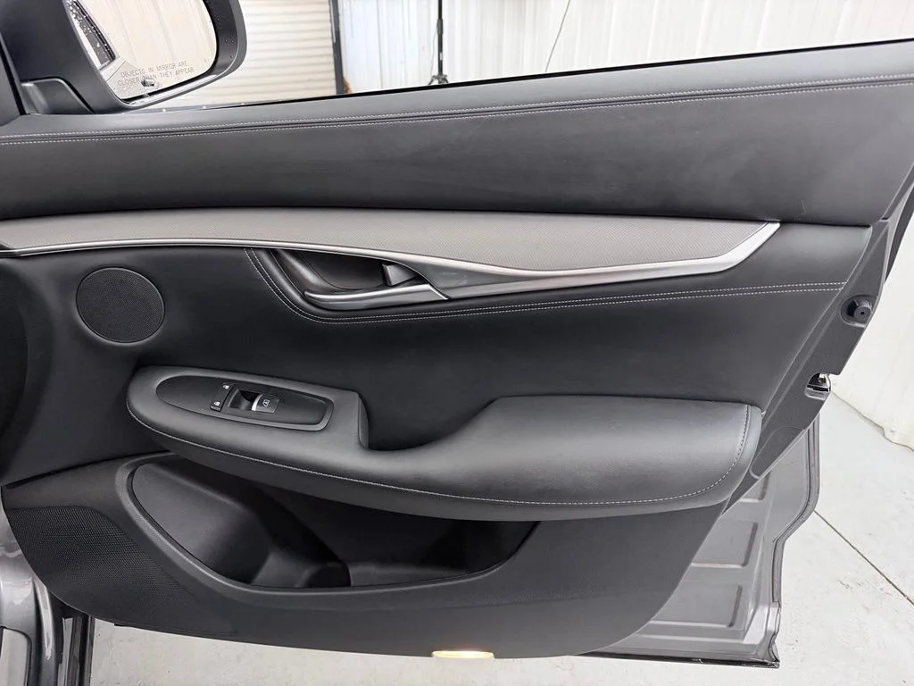 Used 2023 Gray INFINITI LUXE image 38
