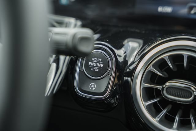 New 2026 Polar White Mercedes-Benz GLA 250 image 75