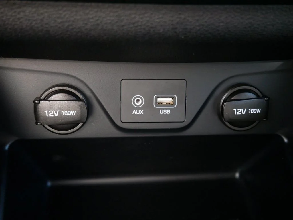 Used 2020 Red Hyundai Value image 26