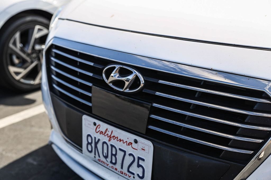 Used 2017 White Hyundai Limited image 10