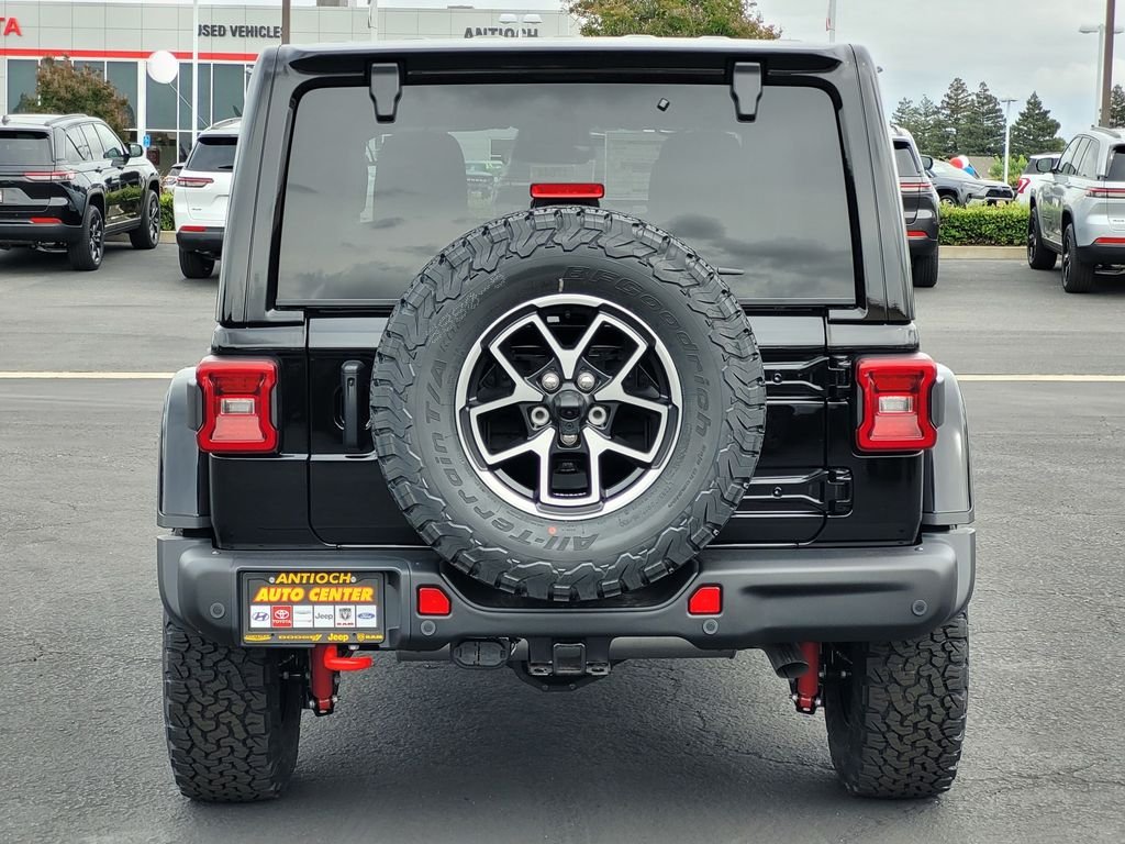 New 2026 Black Clear-Coat Exterior Paint Jeep Rubicon image 4