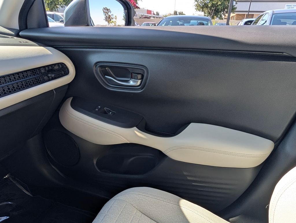 Used 2024  Honda LX image 22