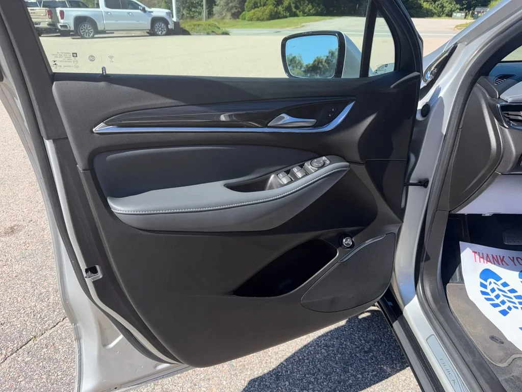 Certified Used 2022 Includes Pitch Dark Night lower exterior accent color.) Buick Essence image 41